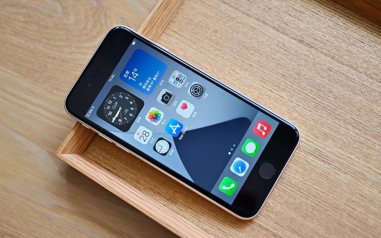 iPhone 15量產在即 富士康“瘋狂”擴招 最高獎勵8000元