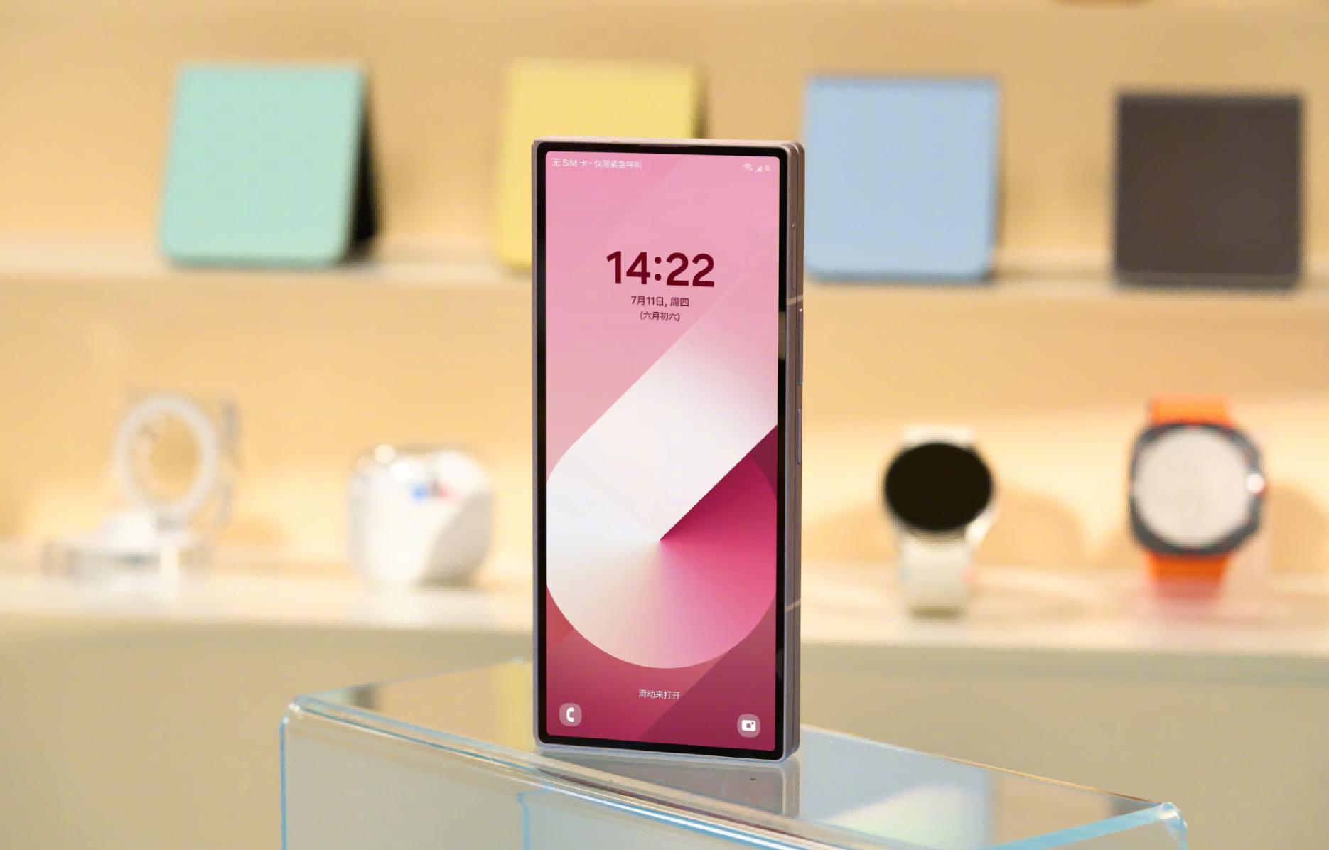 三星Galaxy Z Fold6:AI革新 引領(lǐng)未來折疊屏手機市場發(fā)展