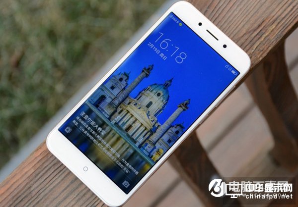 堅果Pro和360手機N5對比評測：哪個好？Pro/N5誰更值得買？