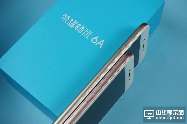 榮耀暢玩6A和OPPO A37對比：技術(shù)派大戰(zhàn)營銷派 性價比贏了